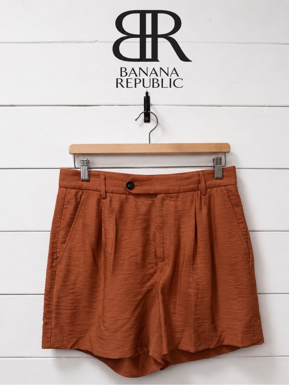 Banana Republic Tailored Shorts – Terracotta – Size 6